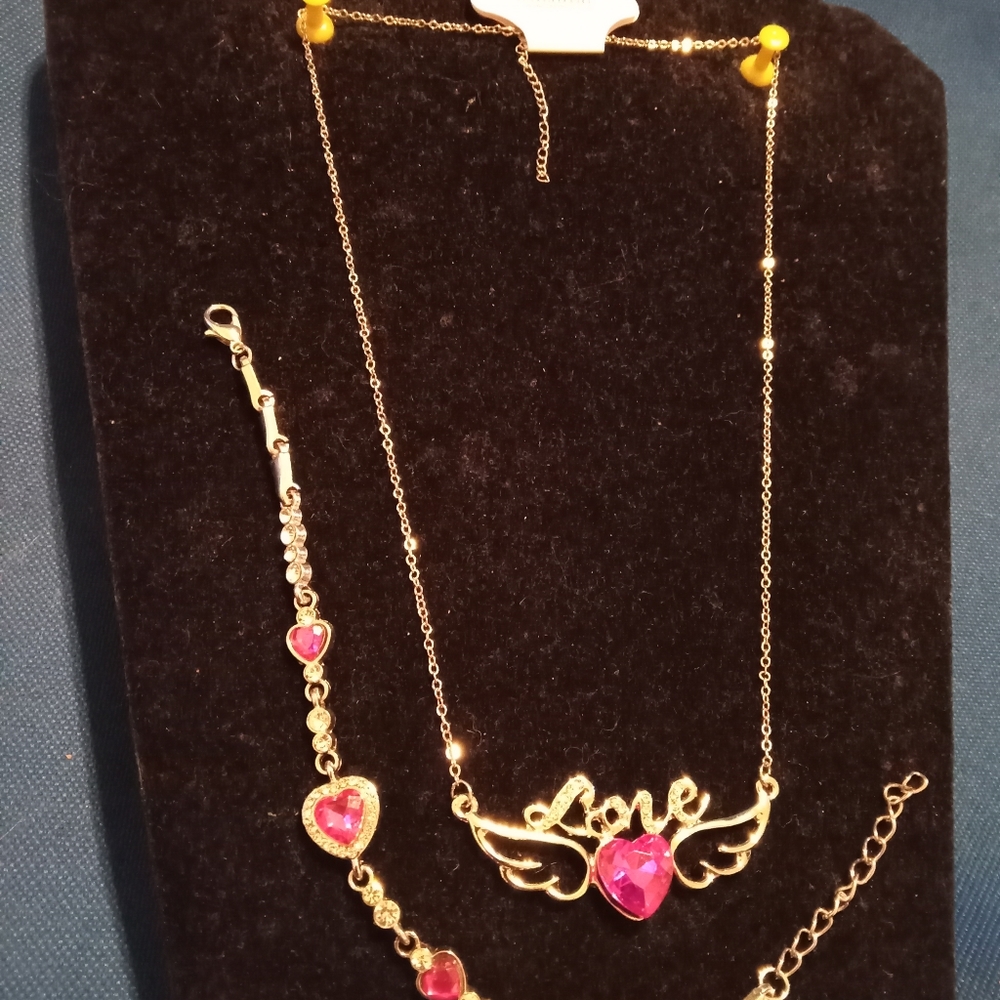 Jewelry - Picture 15 of 16